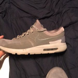 Air max zero